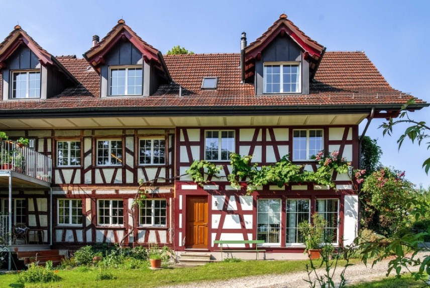 Symbolbild zum Schweizer Wohnungsmarkt: Bauernhöfe als Wohnobjekt erfreuen sich immer mehr Beliebtheit