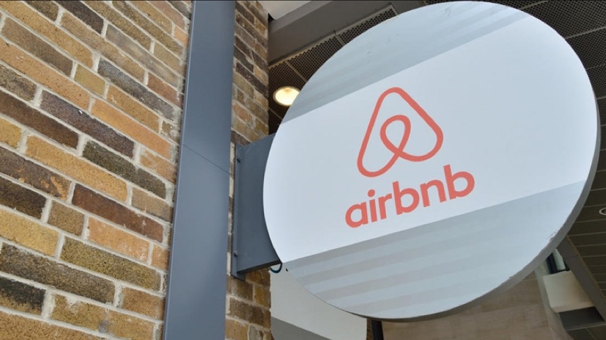 Symbolbild zum Schweizer Mietrecht: Verwalter unternehmen Schritte gegen Mieter auf Airbnb